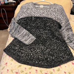 Two-Tone Sweater with rounded neck and Hem XXL 20